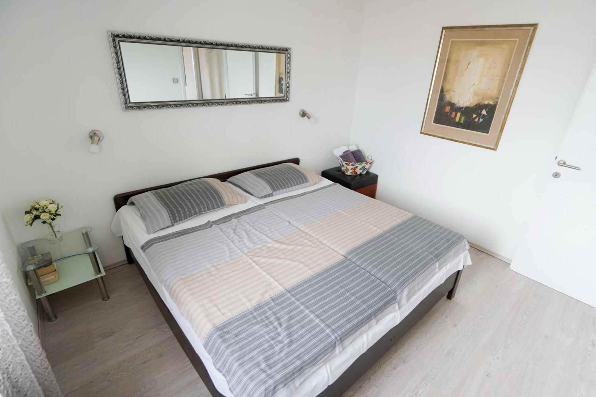Apartments Osljak Preko Exteriör bild
