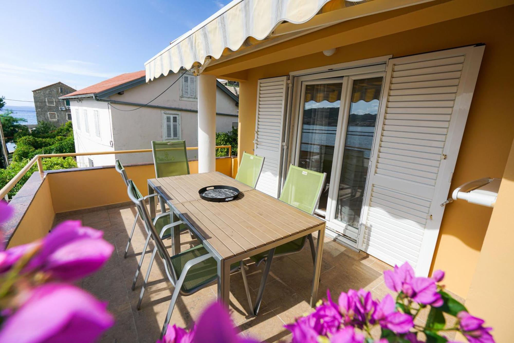 Apartments Osljak Preko Exteriör bild